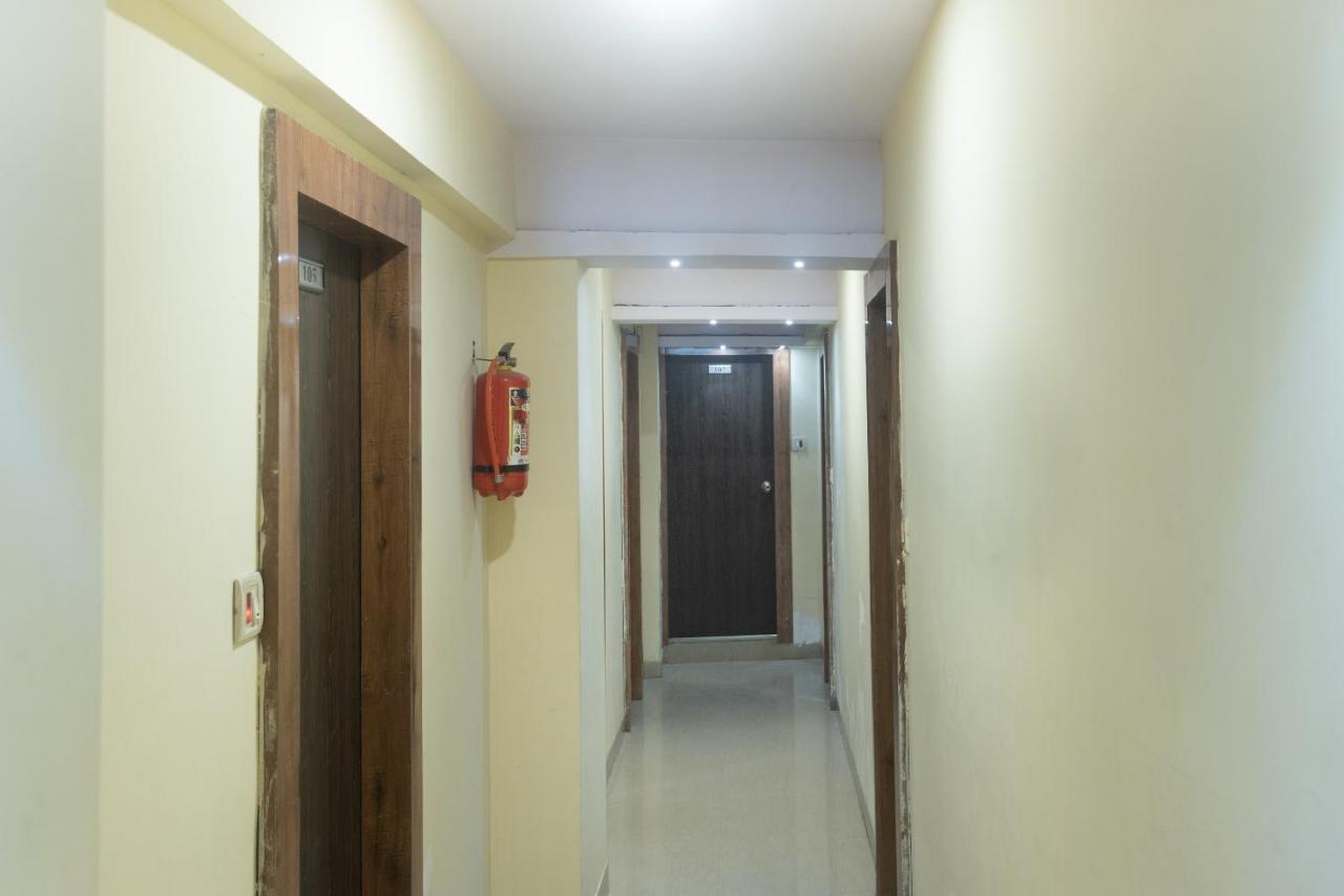 Oyo 49867 Hotel Kalpana Residency ムンバイ エクステリア 写真