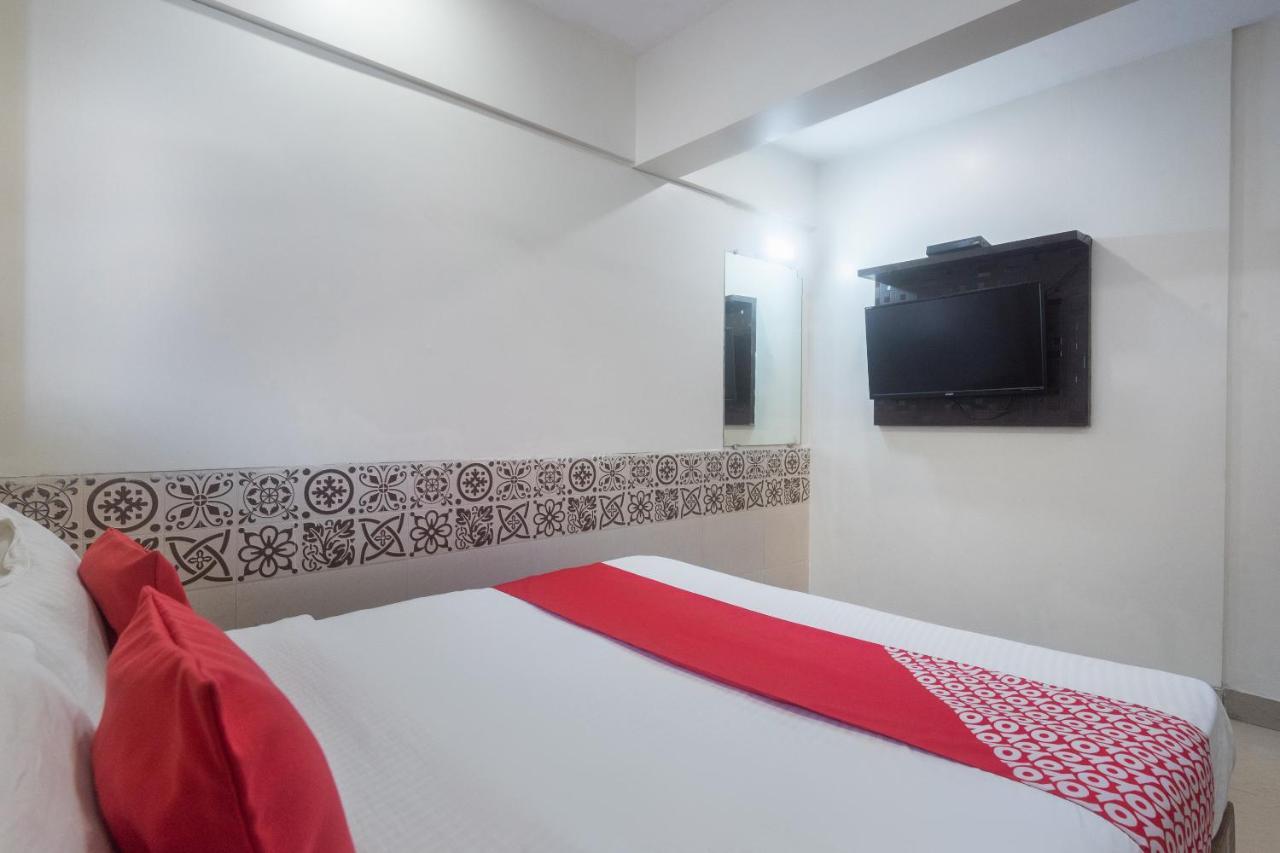 Oyo 49867 Hotel Kalpana Residency ムンバイ エクステリア 写真