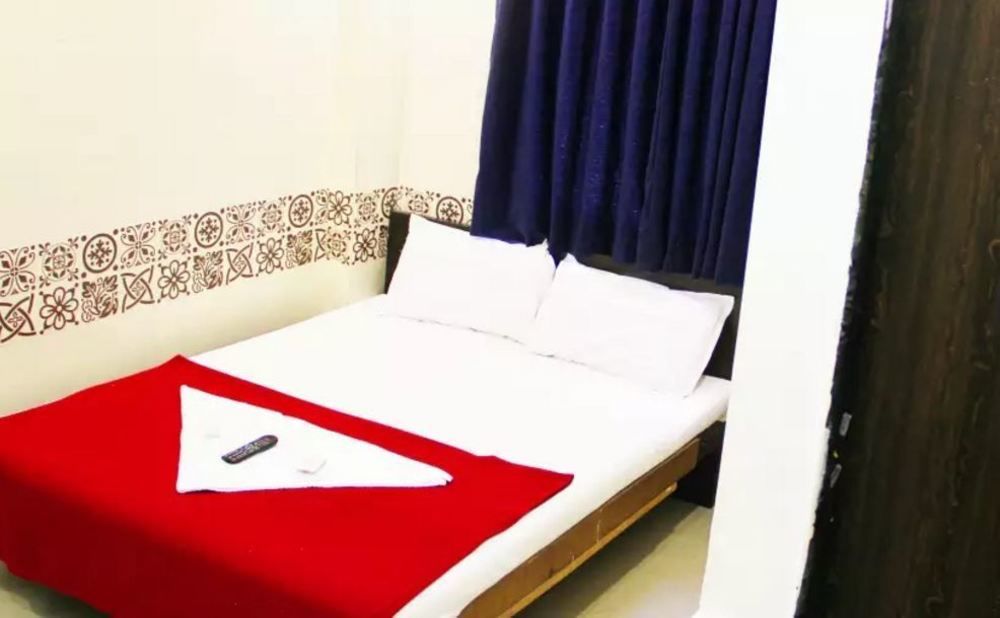 Oyo 49867 Hotel Kalpana Residency ムンバイ エクステリア 写真