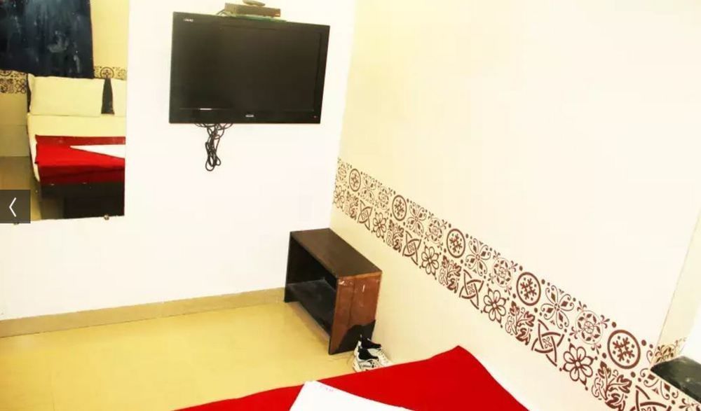 Oyo 49867 Hotel Kalpana Residency ムンバイ エクステリア 写真