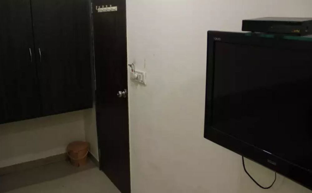 Oyo 49867 Hotel Kalpana Residency ムンバイ エクステリア 写真